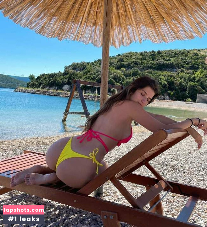 travelthewholeworld Nude Leaks OnlyFans Photos #9 - LeakJerk
