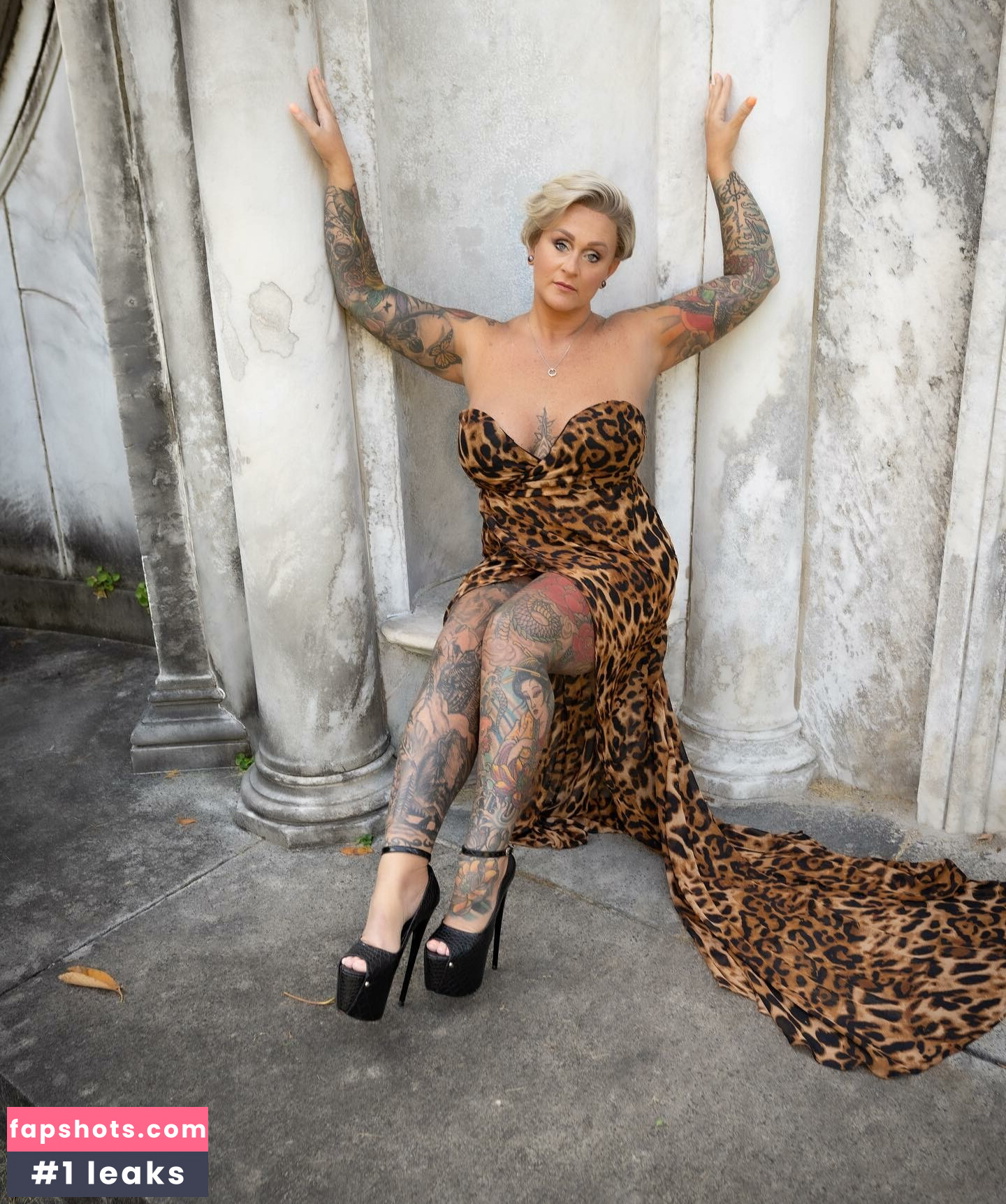 Tricia Anne gallery photo #4