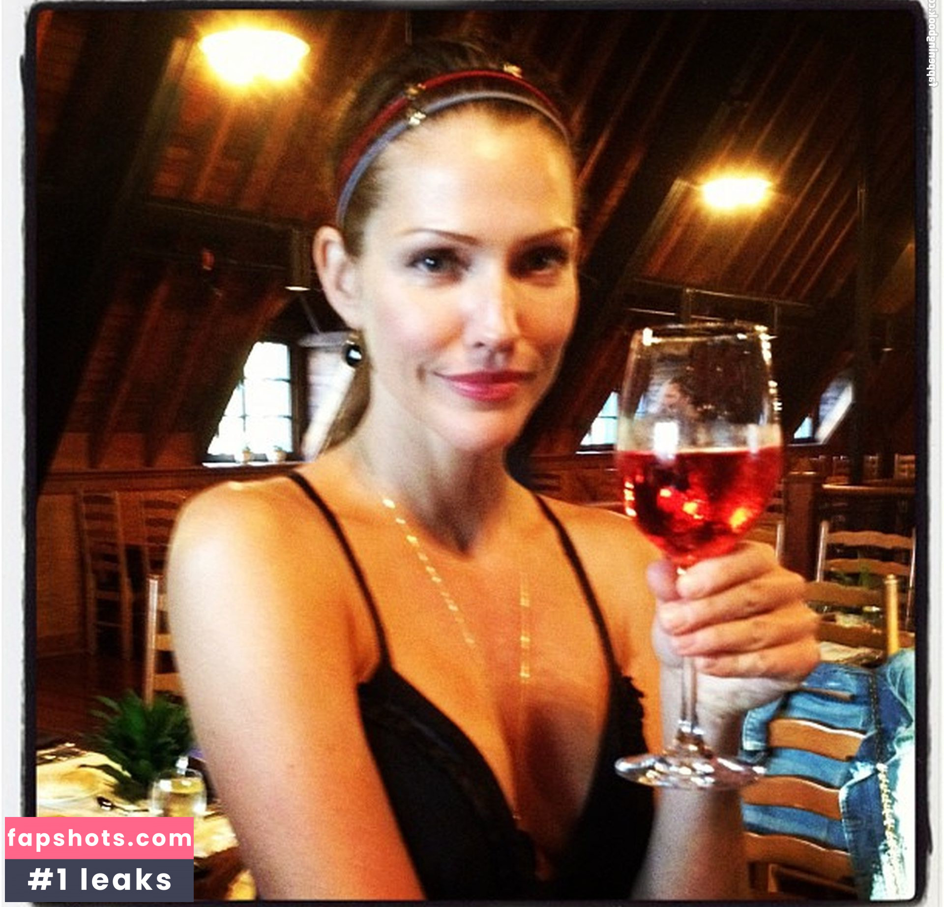 Tricia Helfer gallery photo #110