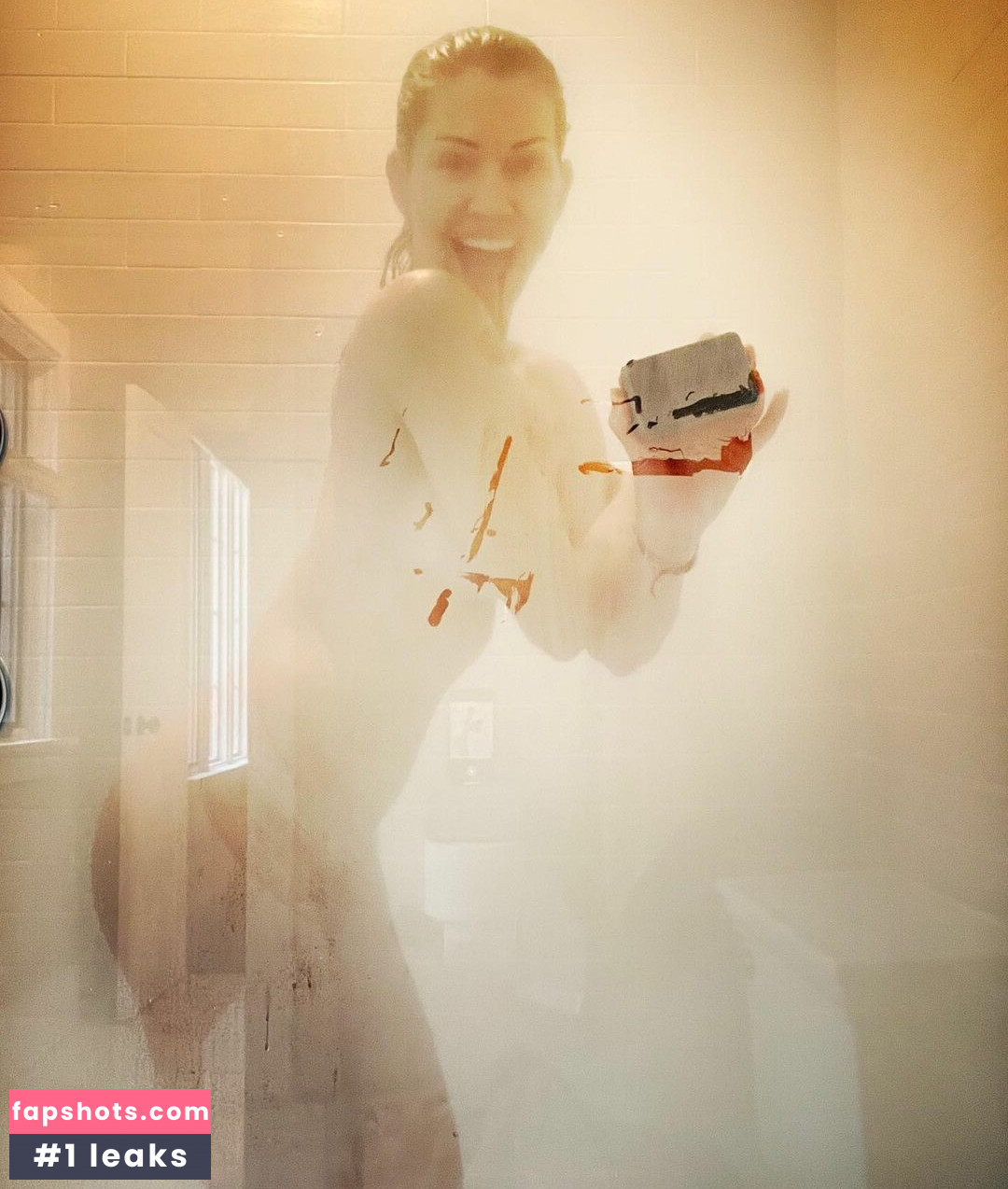 Tricia Helfer gallery photo #32