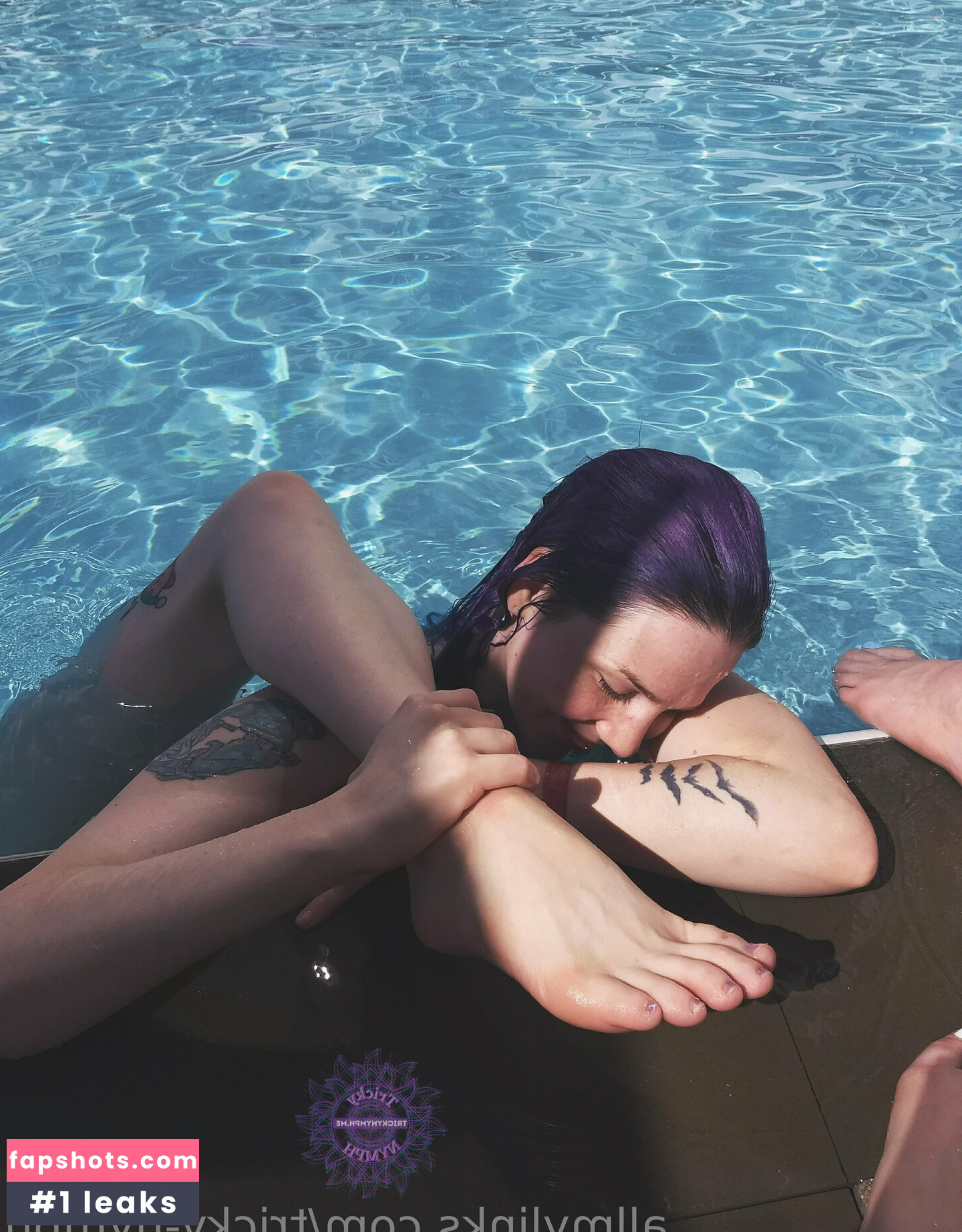 Tricky_Nymph gallery photo #70