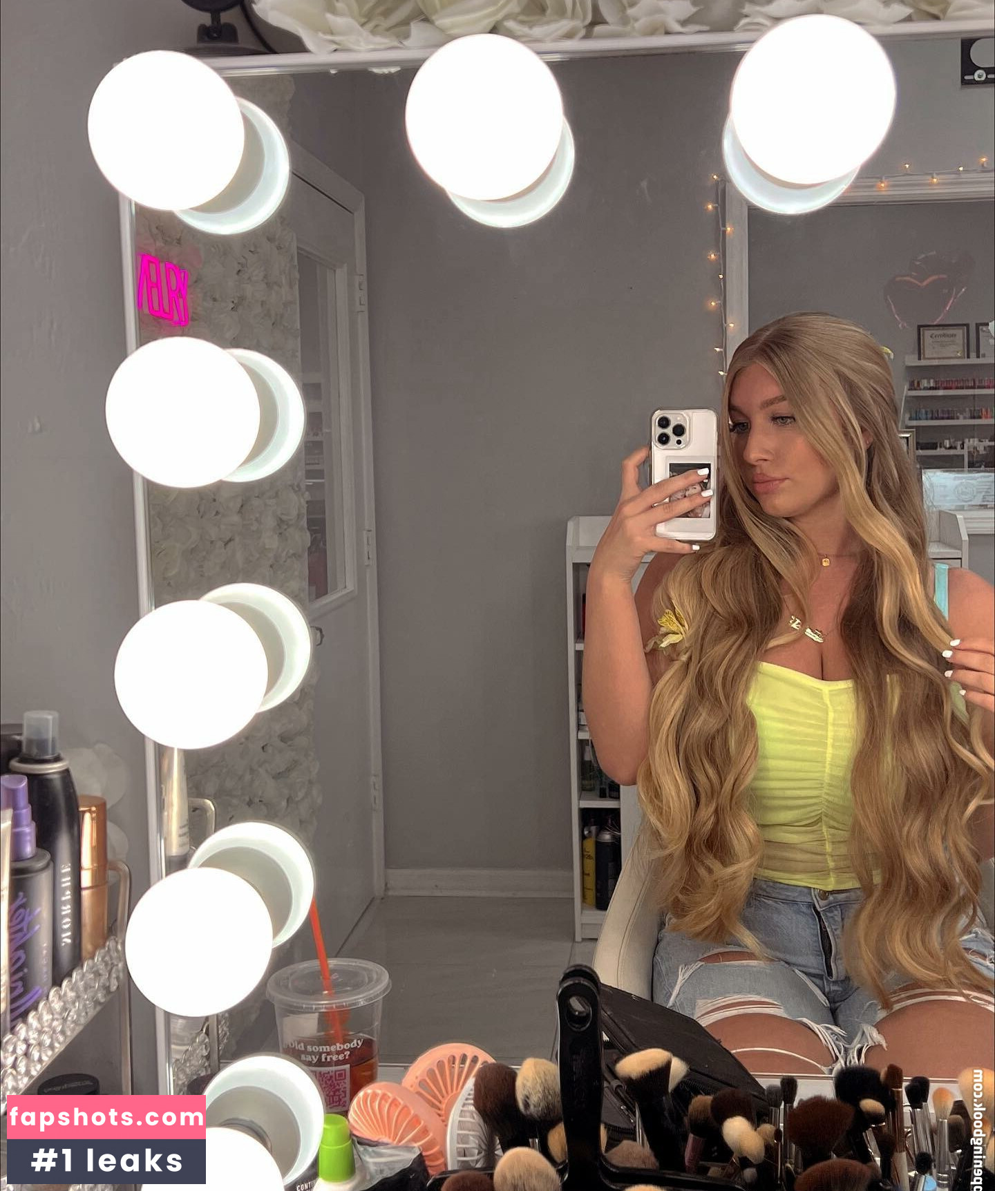 Trinity C Nahé úniky fotek pouze od fanoušků #13 - Fapshots