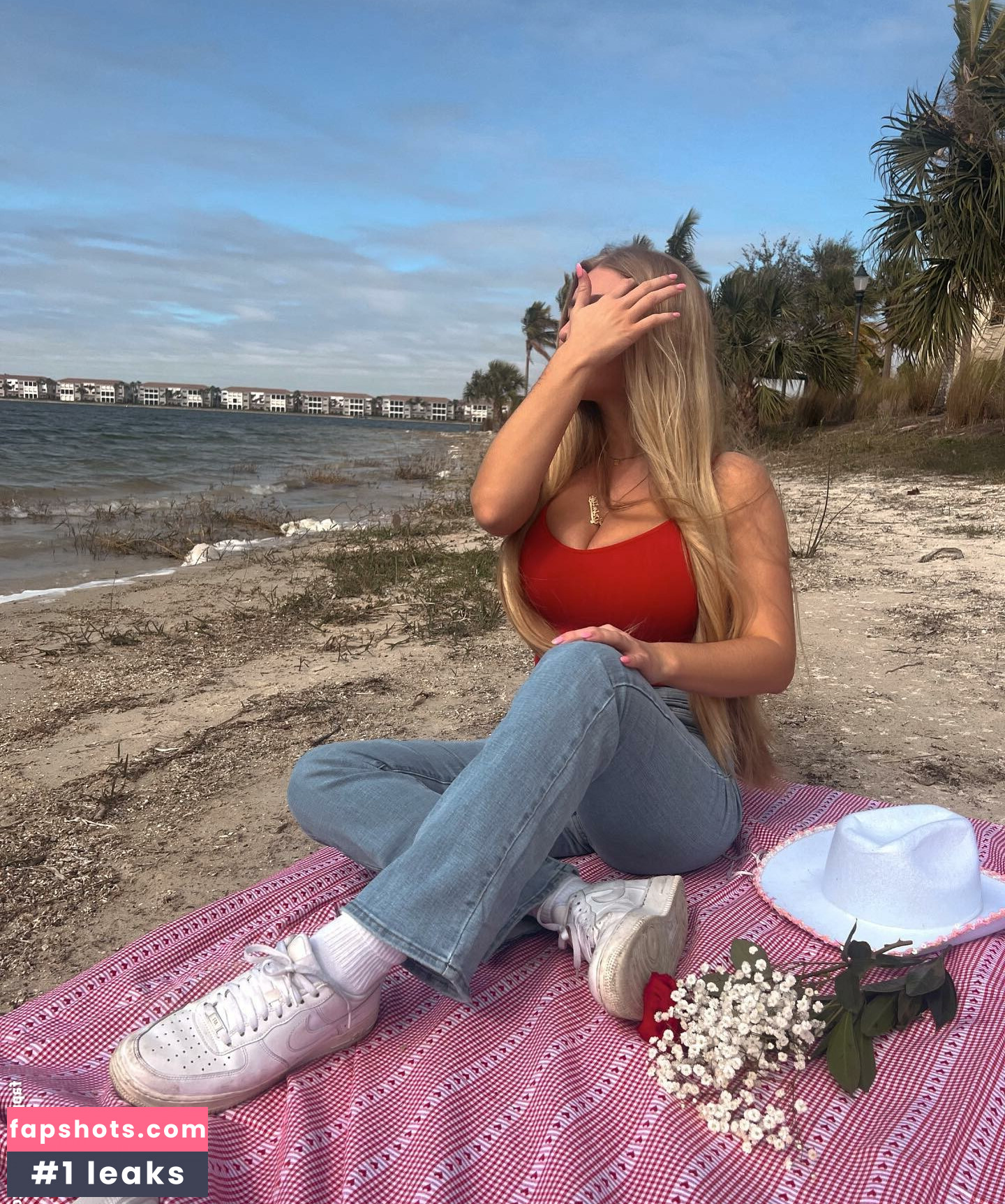 Trinityy Rain Filtración Desnuda OnlyFans Foto #2 - Fapshots