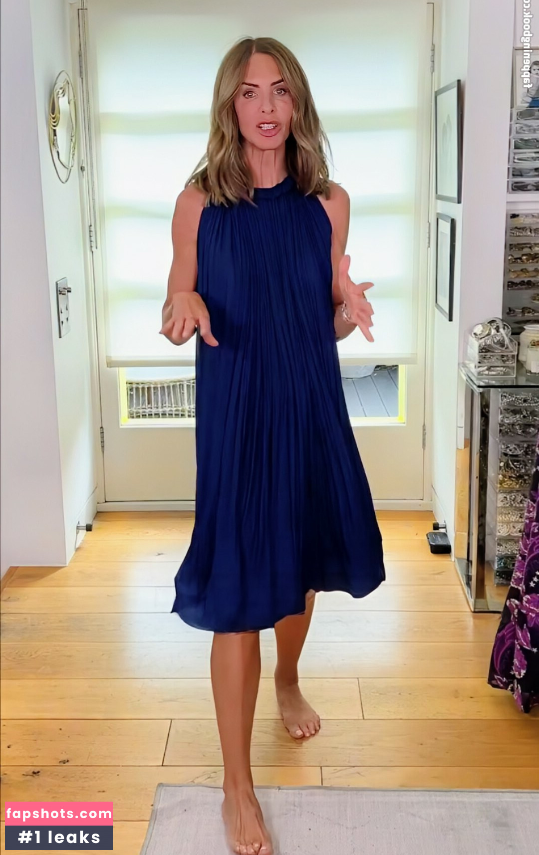 Trinny Woodall gallery photo #14