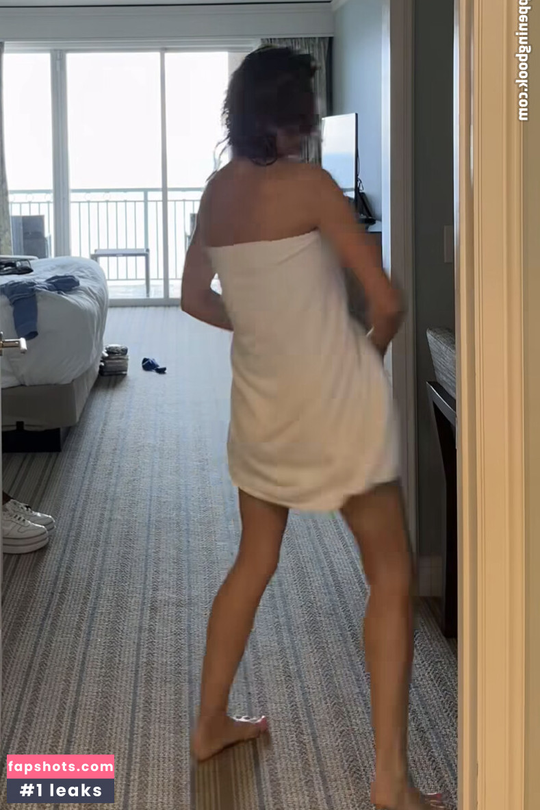 Trinny Woodall gallery photo #26