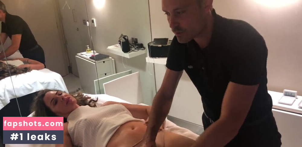 Trinny Woodall gallery photo #47