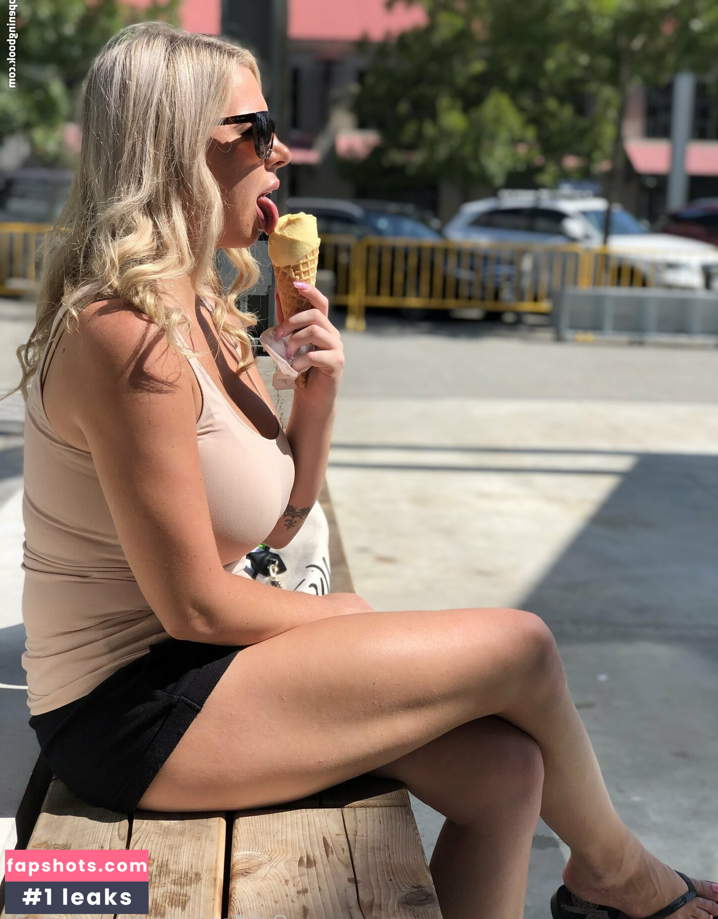 tripledbabe21 gallery photo #28