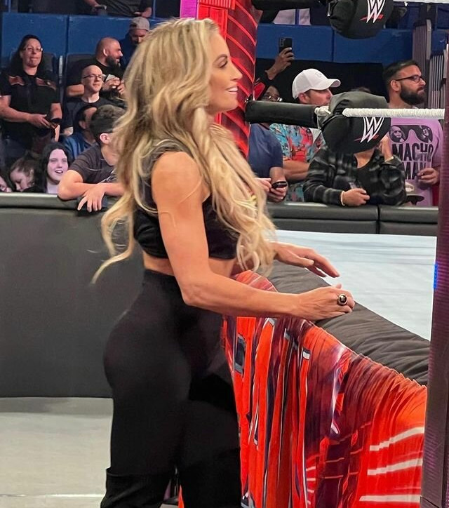 trish-stratus gallery photo #1049