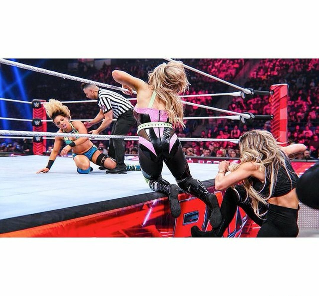 trish-stratus gallery photo #1054