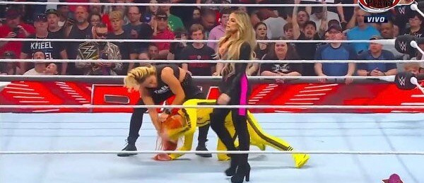 trish-stratus gallery photo #1069