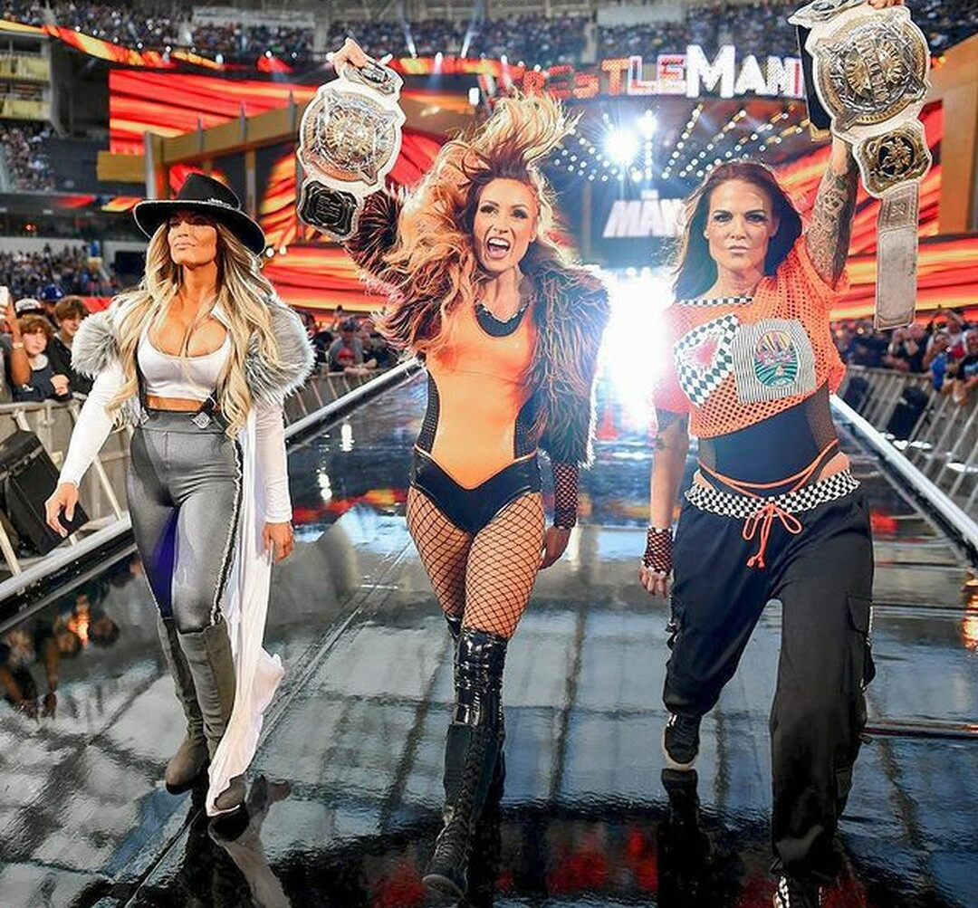 trish-stratus gallery photo #1236