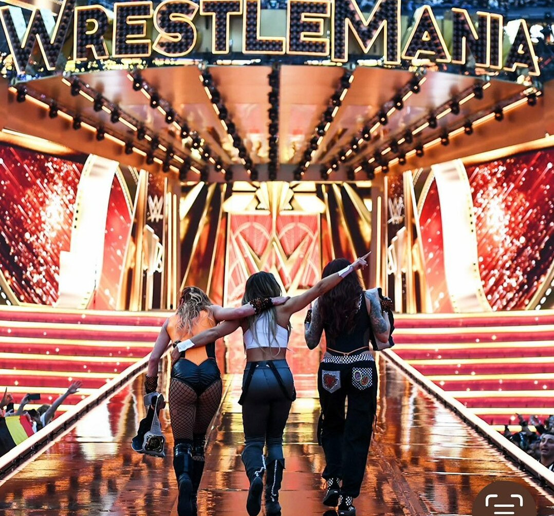 trish-stratus gallery photo #1238