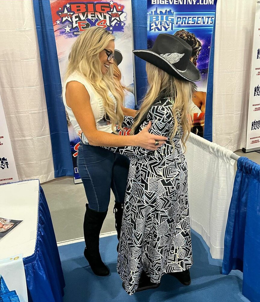 trish-stratus gallery photo #787