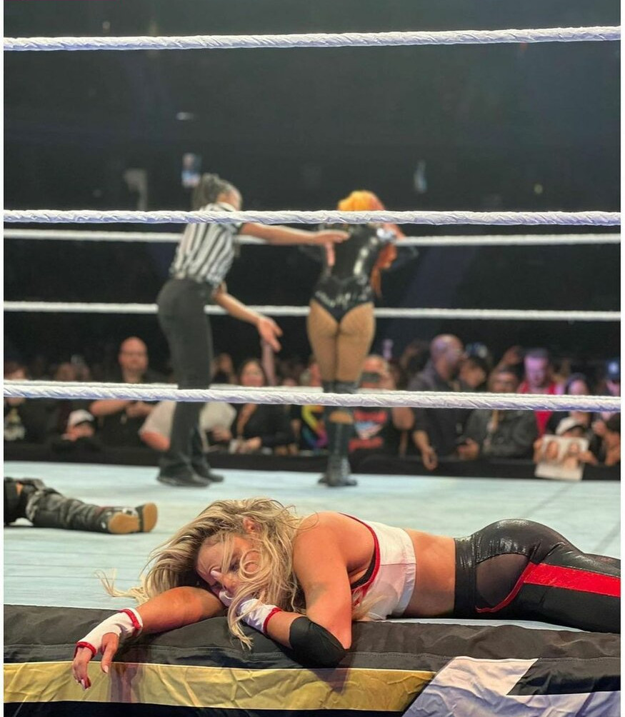 trish-stratus gallery photo #935