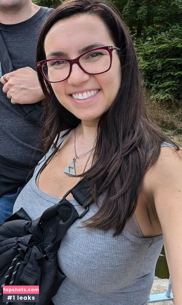 Trisha Hershberger gallery photo #66