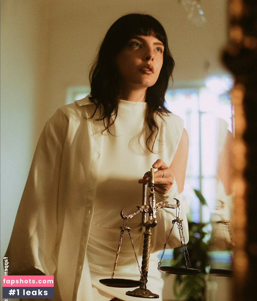 Triz Pariz gallery photo #5