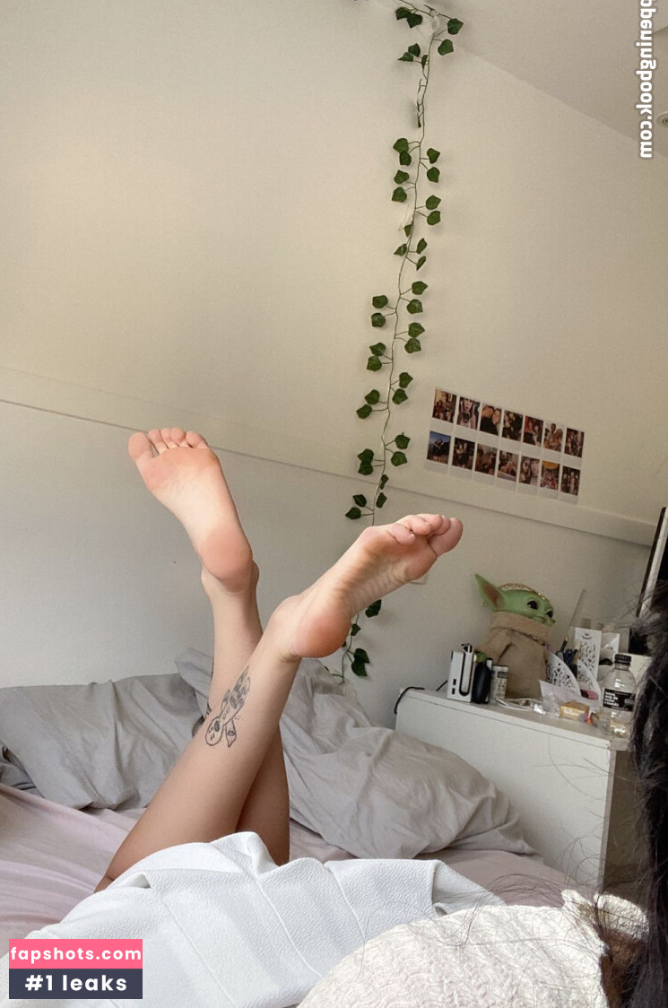 Trizpac nude babe gallery