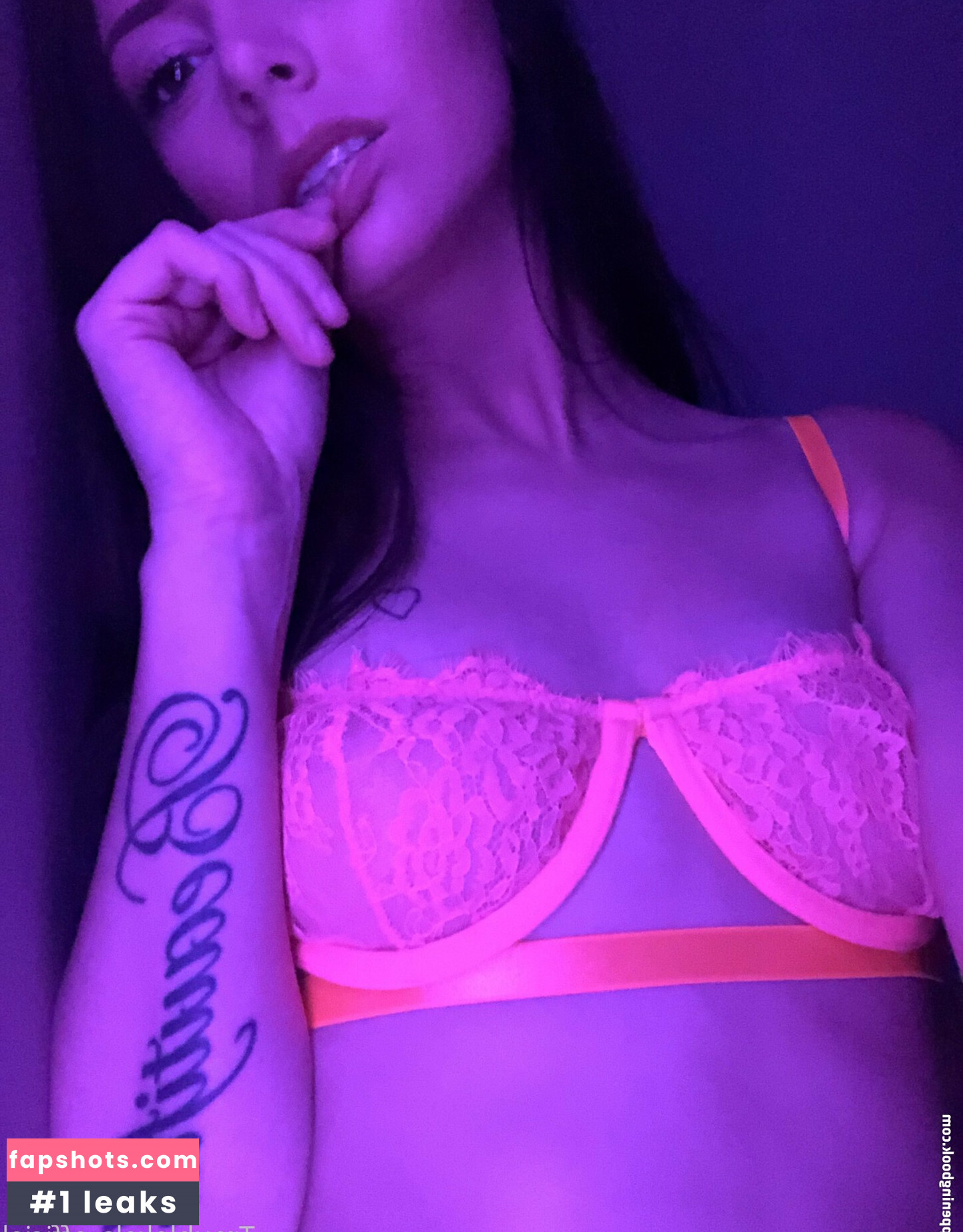 Troublekels_official Filtración Desnuda OnlyFans Foto #6 - Fapshots