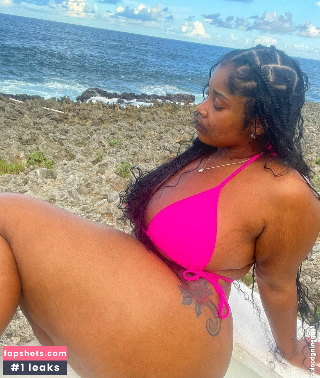 TrueBeauty334 nude babe gallery