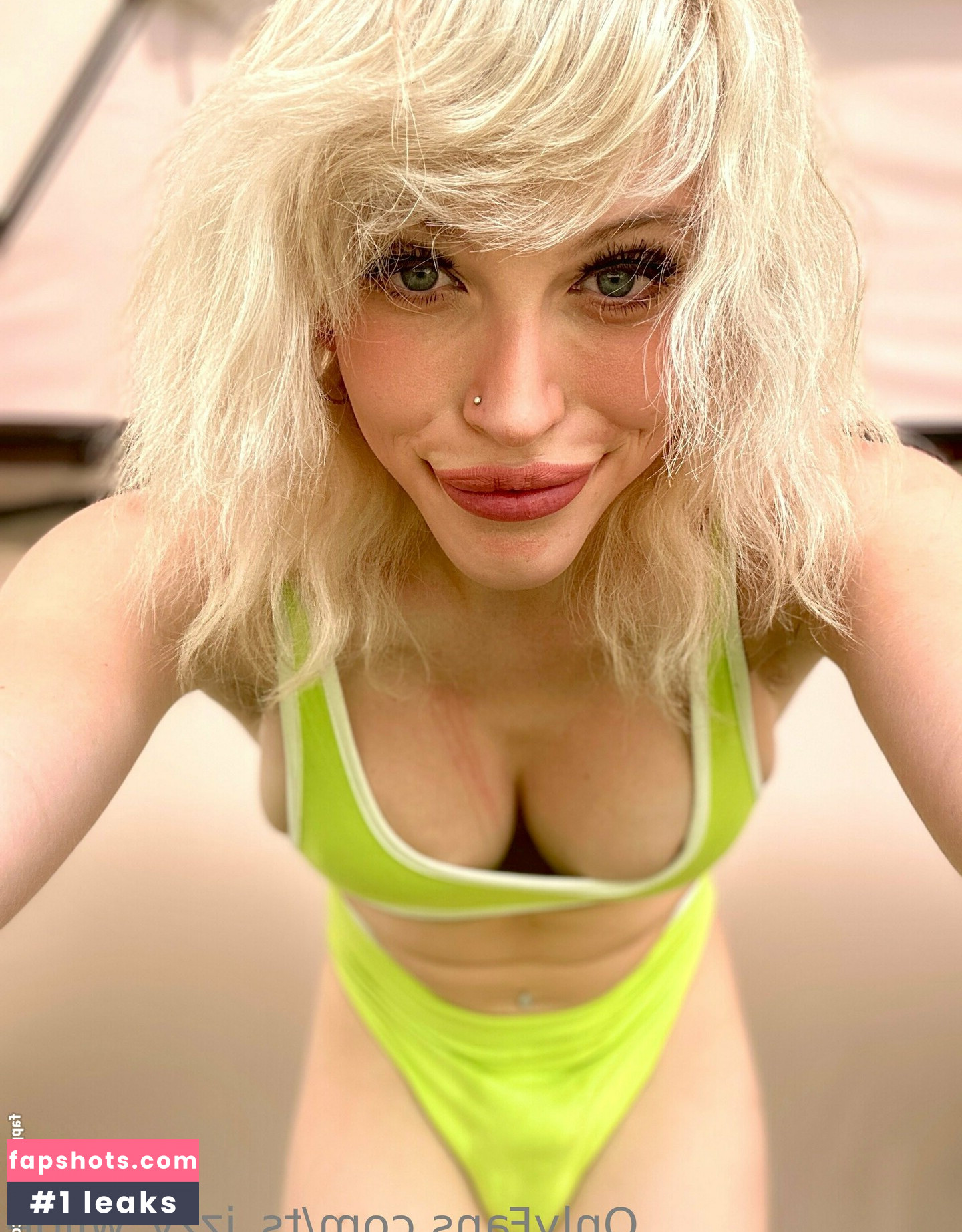 ts_izzy_wilde gallery photo #16