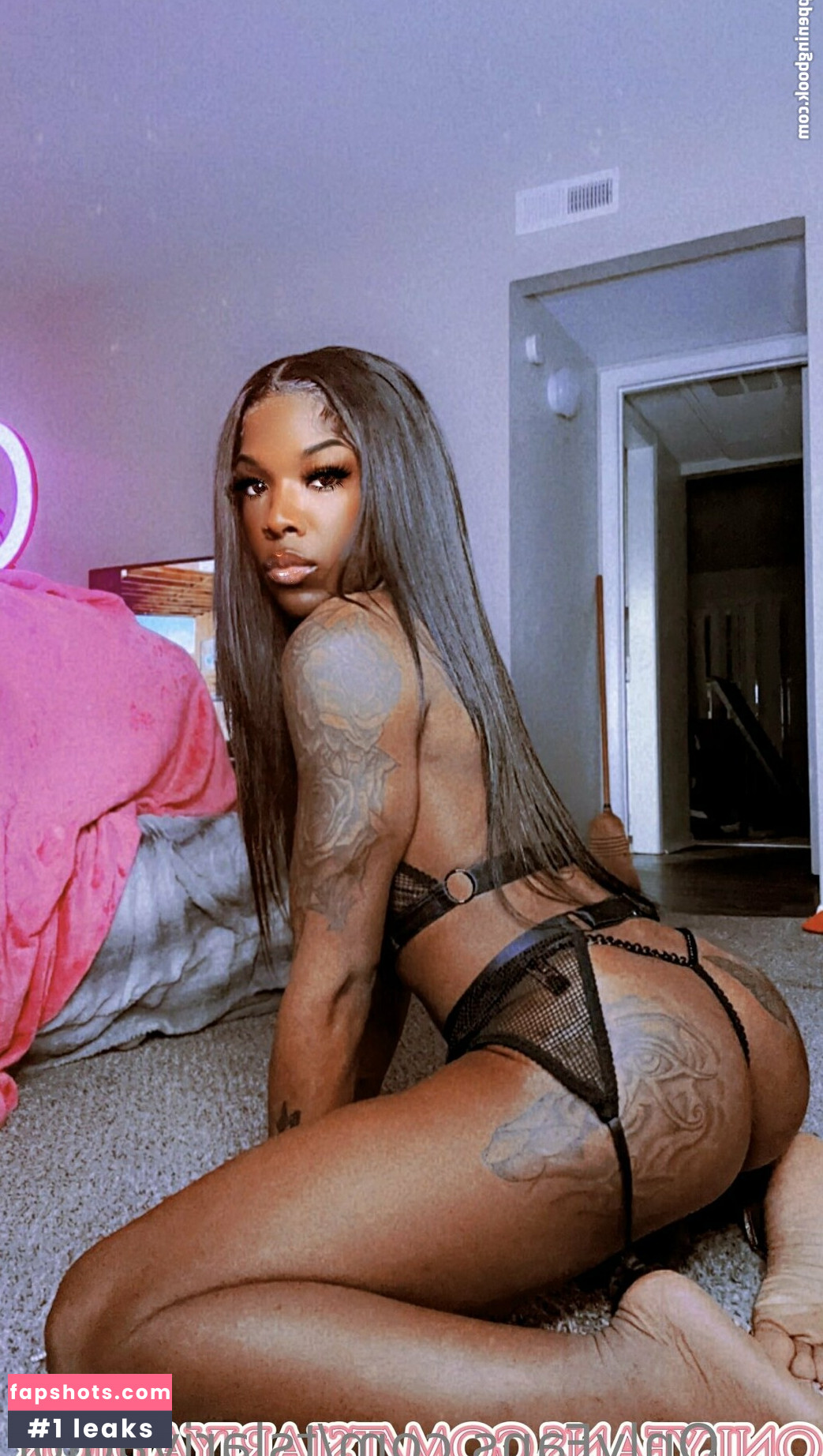 tslariyadior gallery photo #22