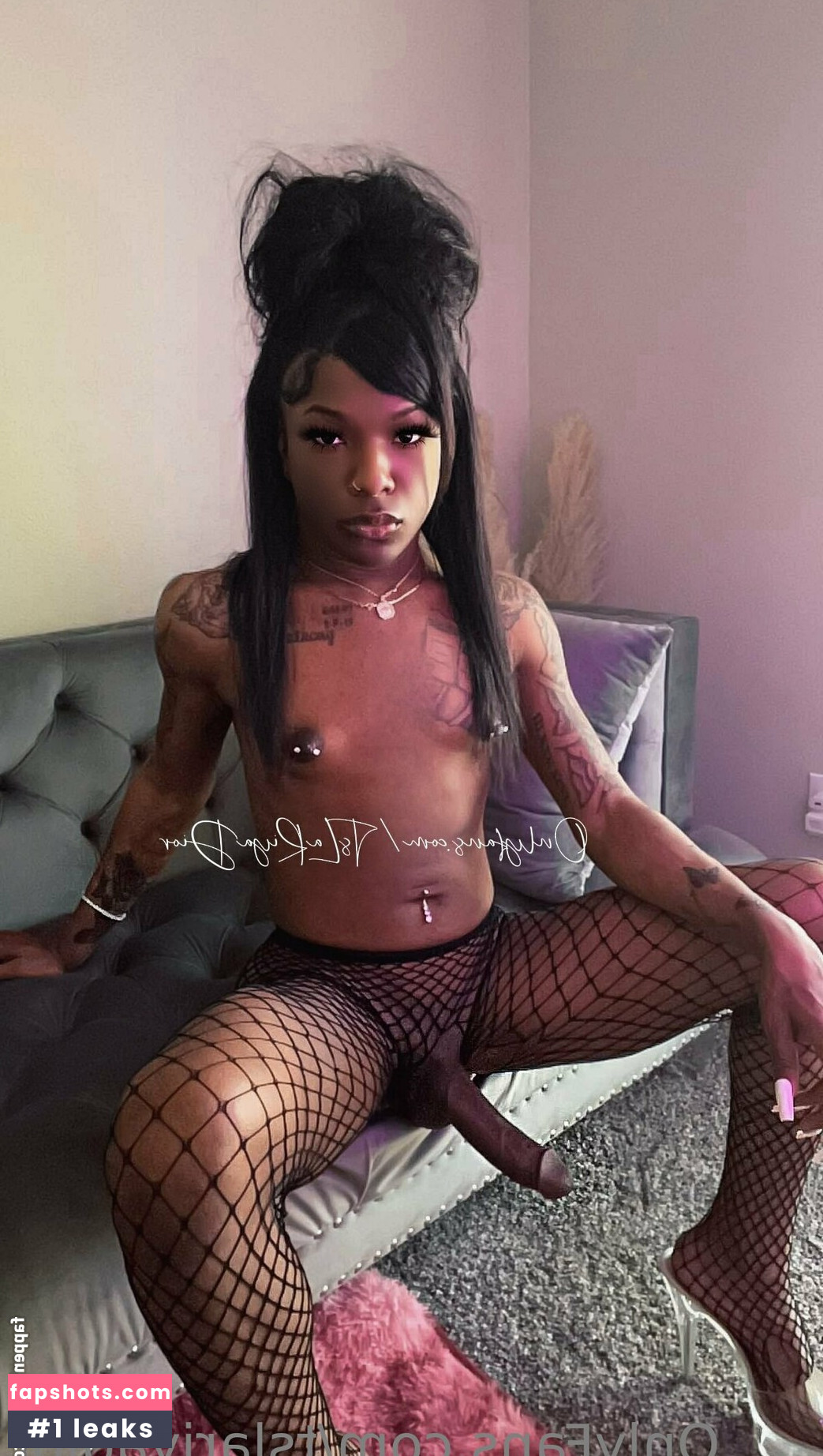 tslariyadior gallery photo #7