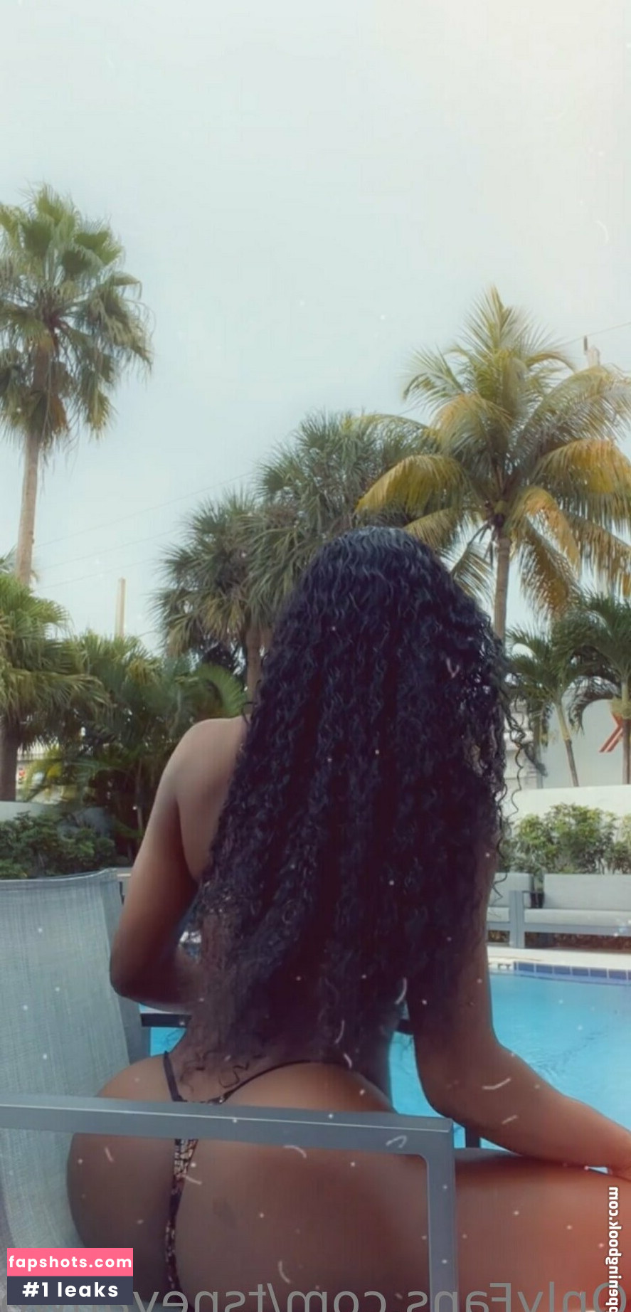 tsneyahworldwide gallery photo #10