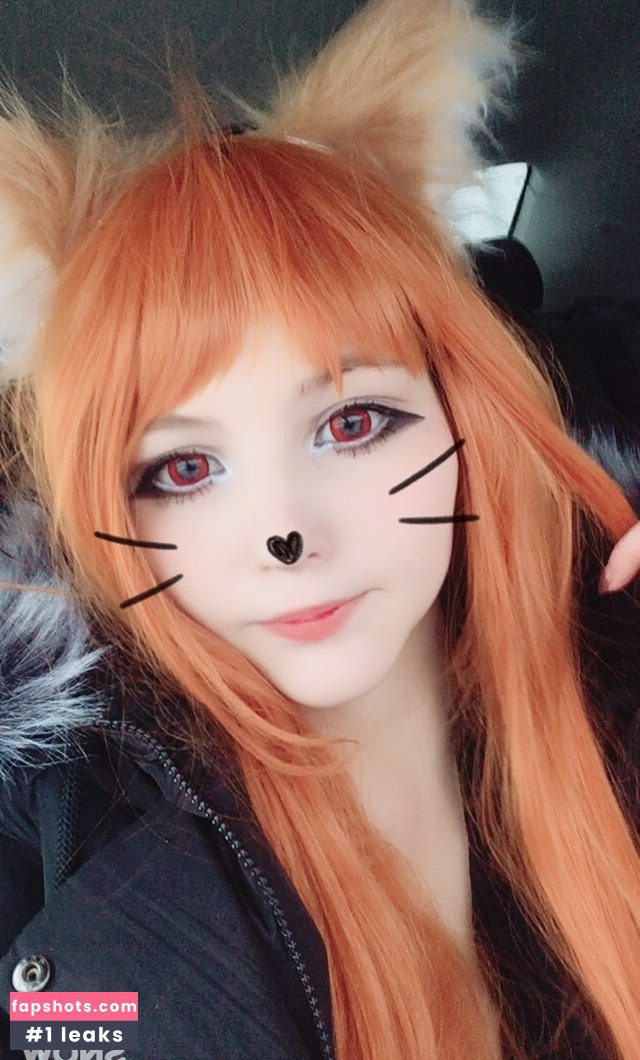 Tsuki Desu gallery photo #9