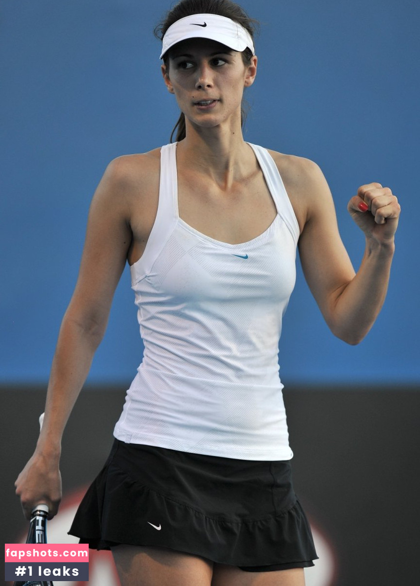Tsvetana Pironkova gallery photo #2