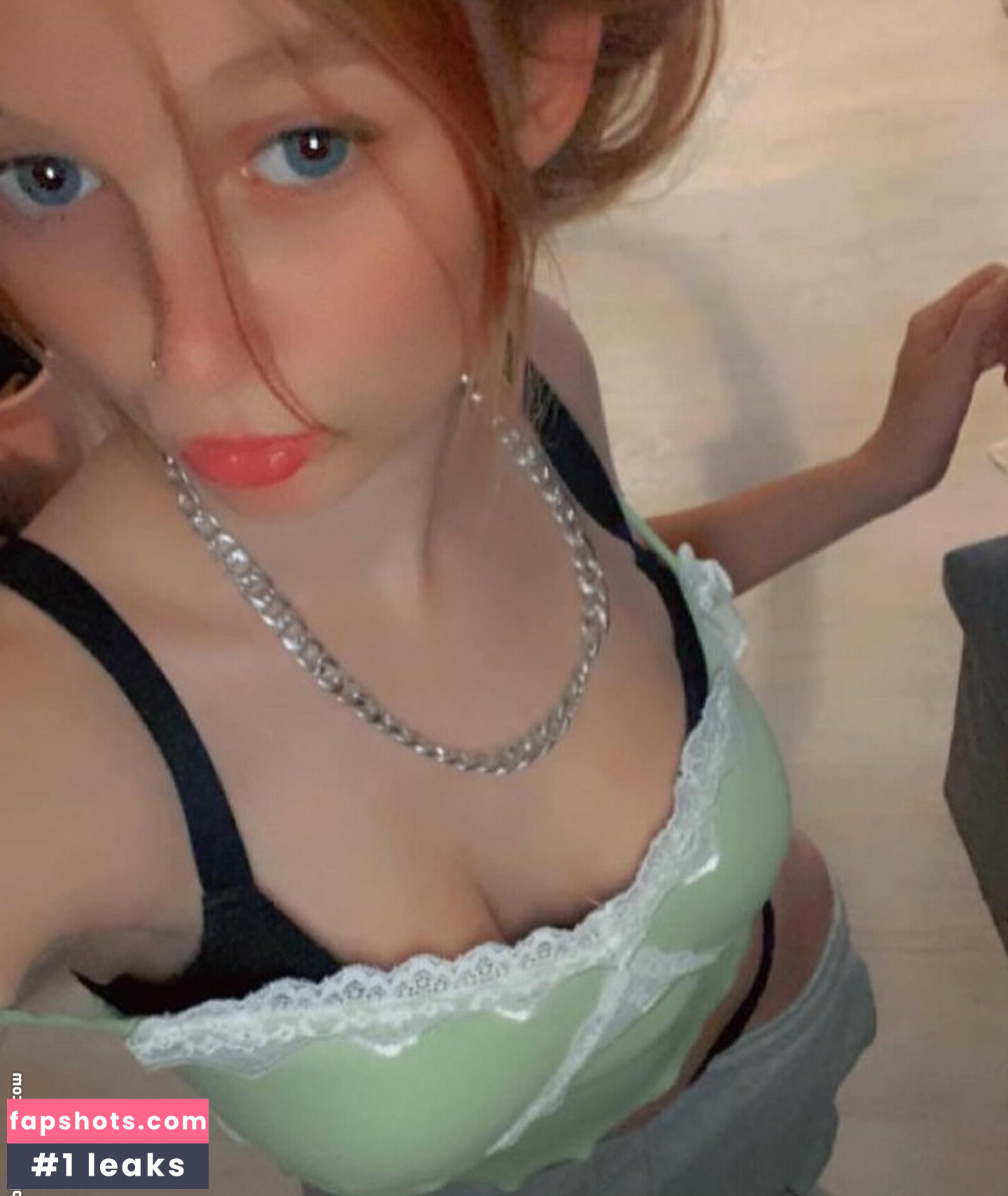 ttxra_0x0_ nude babe gallery