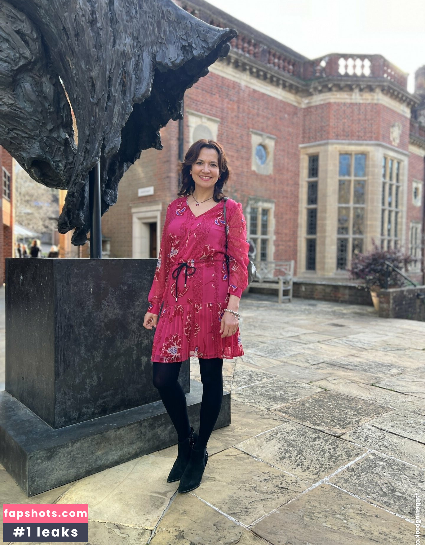 TV Shopping Presenters gallery photo #39