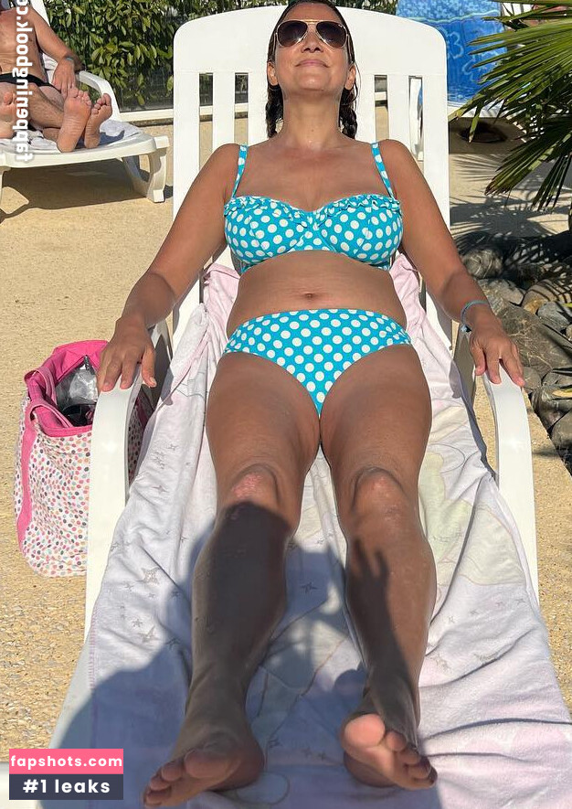 TV Shopping Presenters nude babe gallery