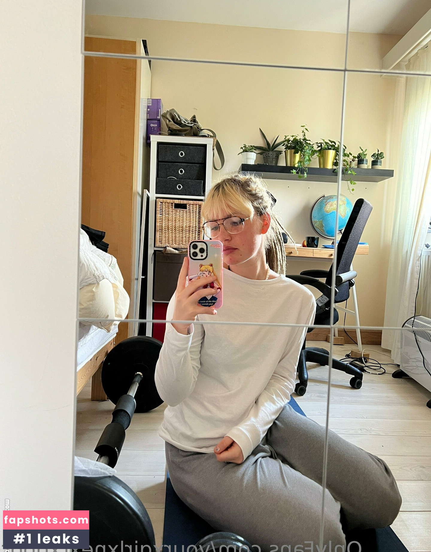 tweetylau gallery photo #46