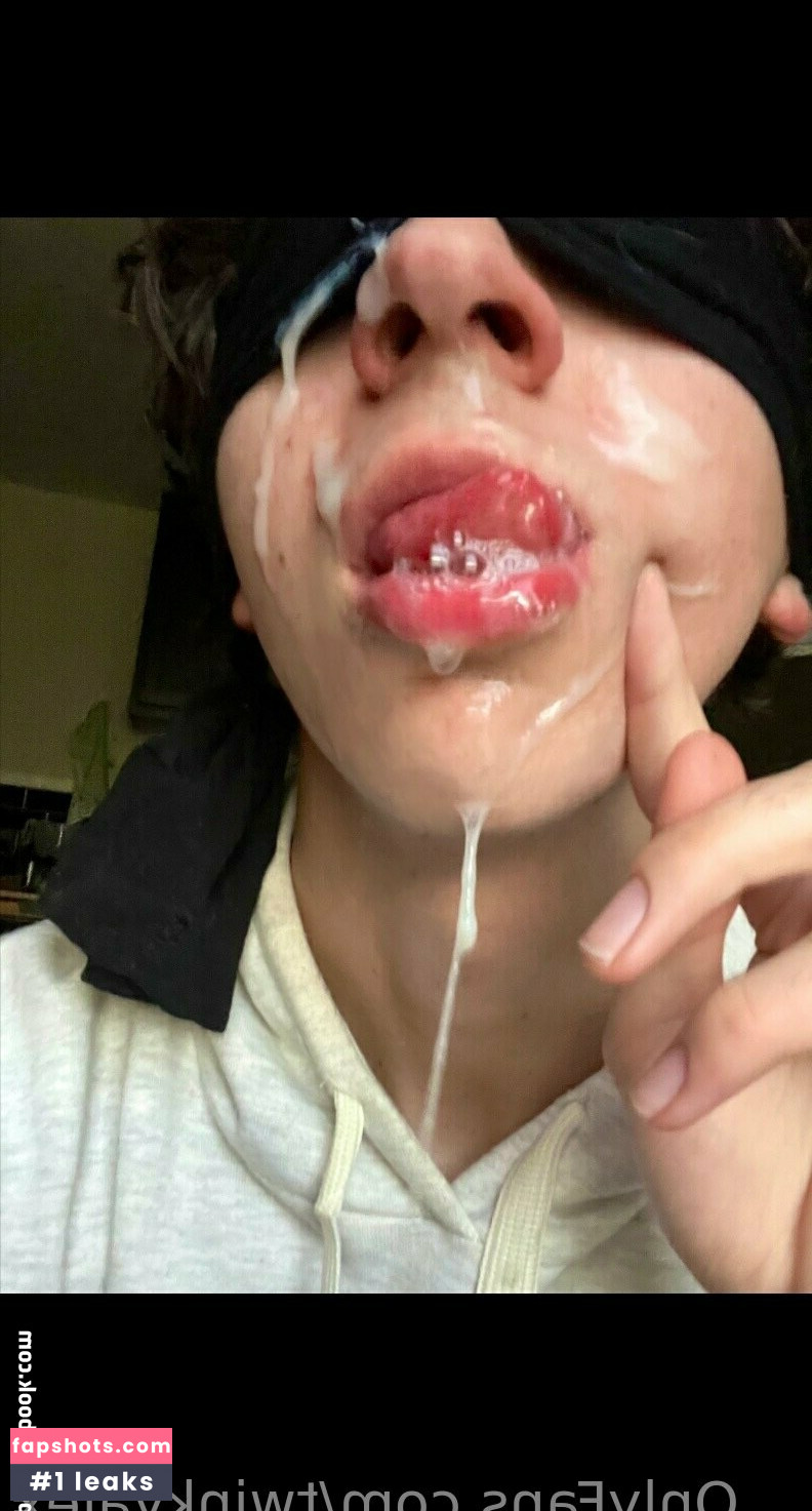 twinkyalex nude babe gallery