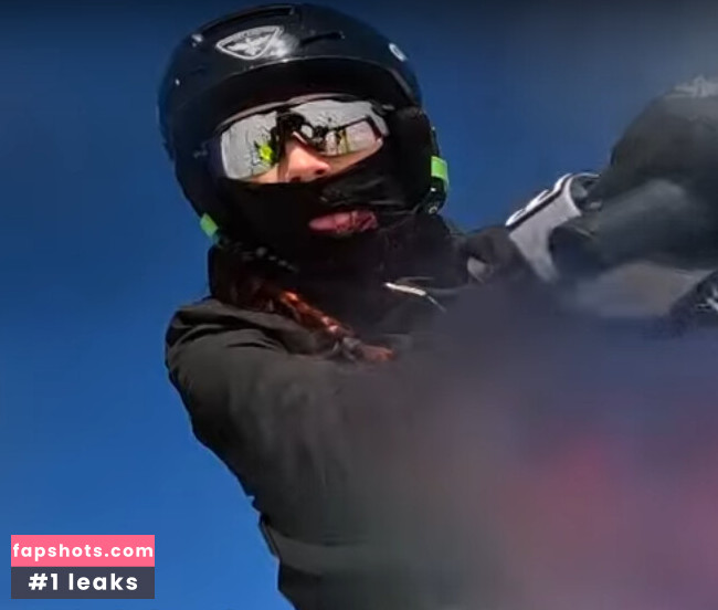 TwoWheelsAndAPonytail Nahé úniky fotek pouze od fanoušků #47 - Fapshots