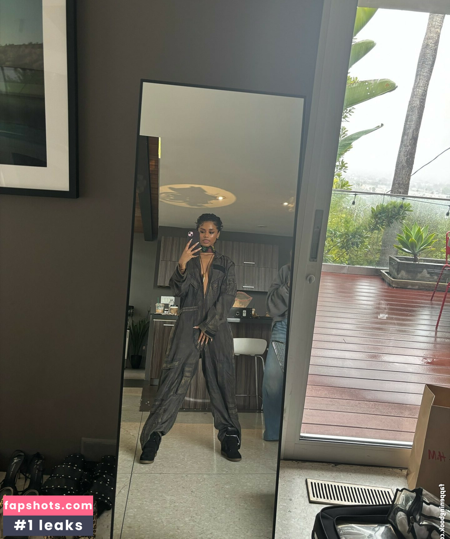 Tyla gallery photo #102