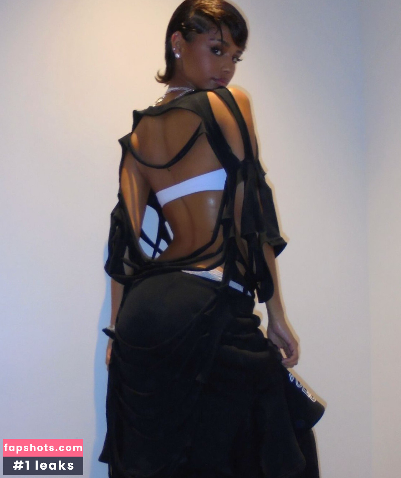 Tyla gallery photo #128