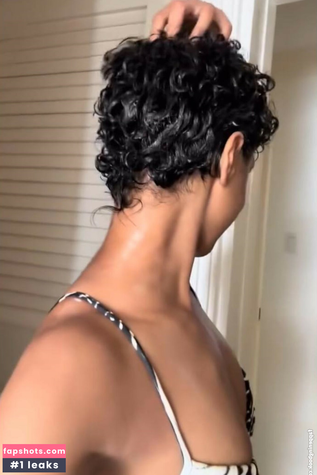 Tyla gallery photo #73