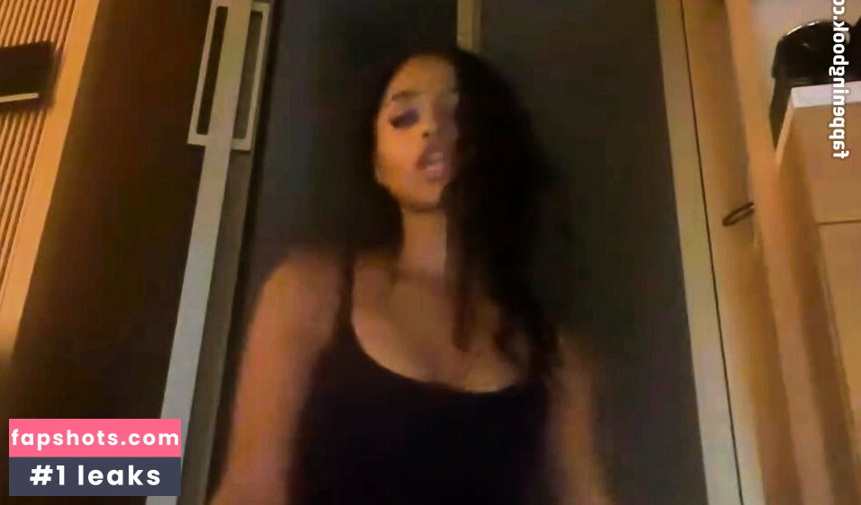 Tyla gallery photo #79