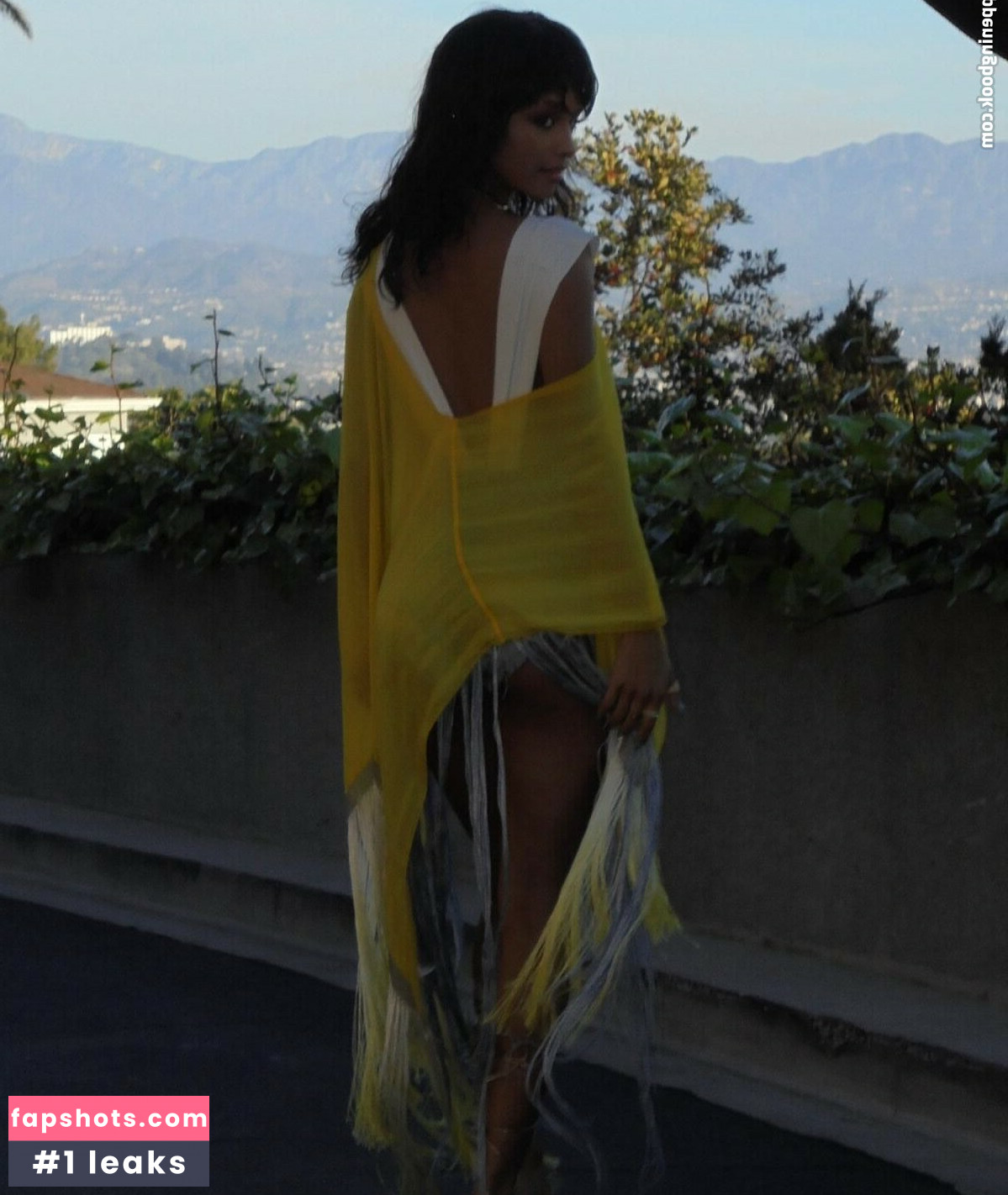 Tyla gallery photo #85