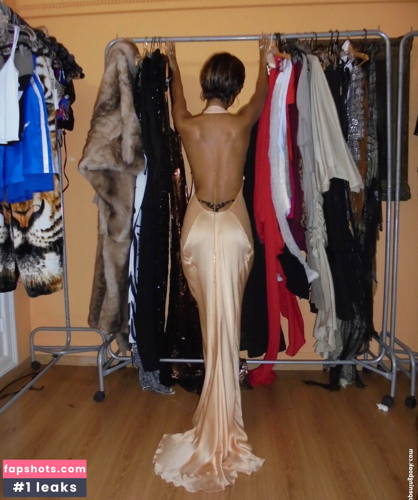 Tyla gallery photo #93