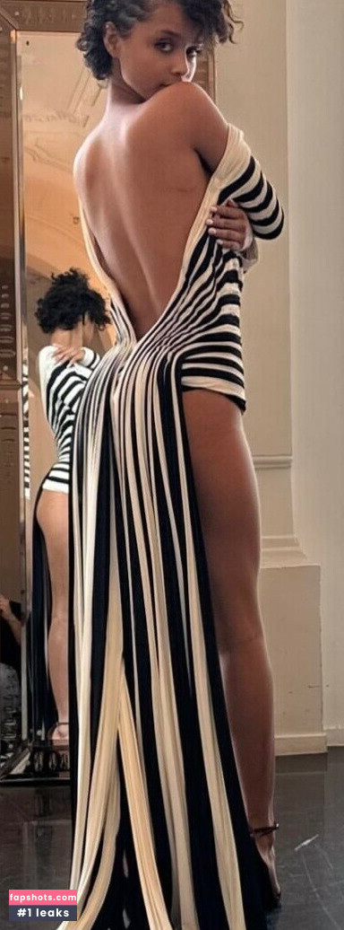 Tyla gallery photo #98