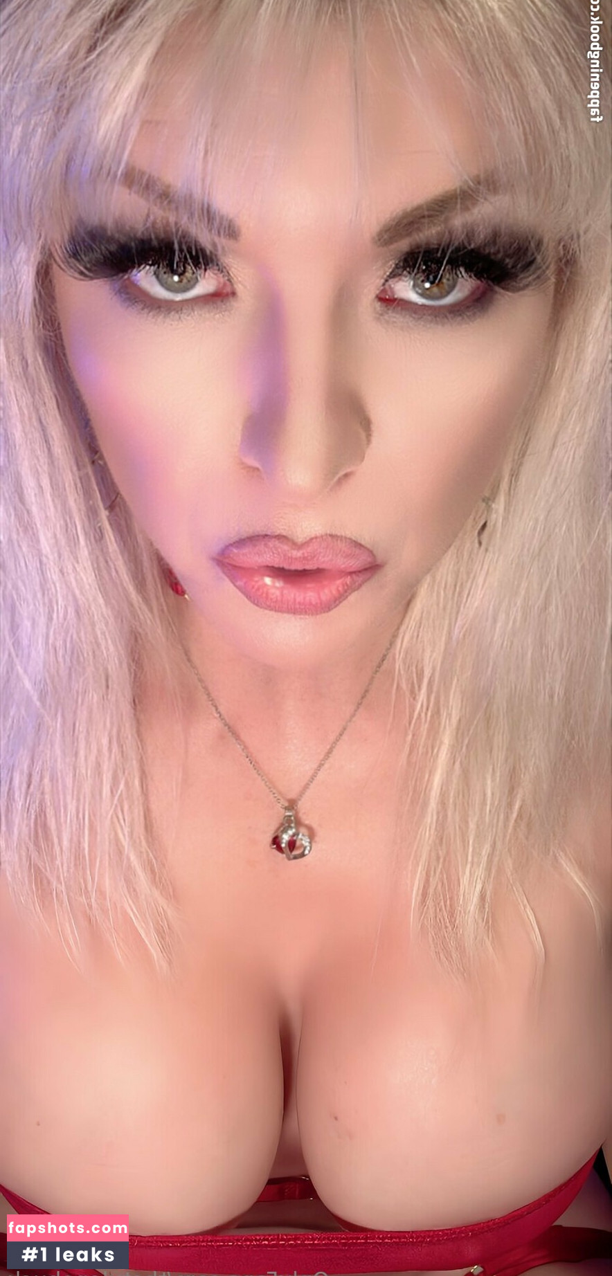 Tylene Buck gallery photo #115