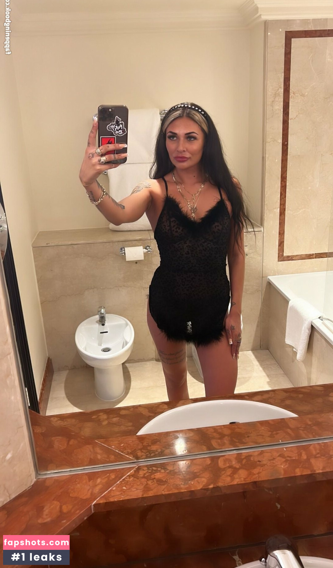 Tyler Jo Walker gallery photo #5