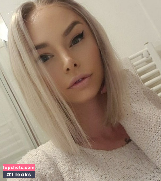 Tyra Kadney gallery photo #37