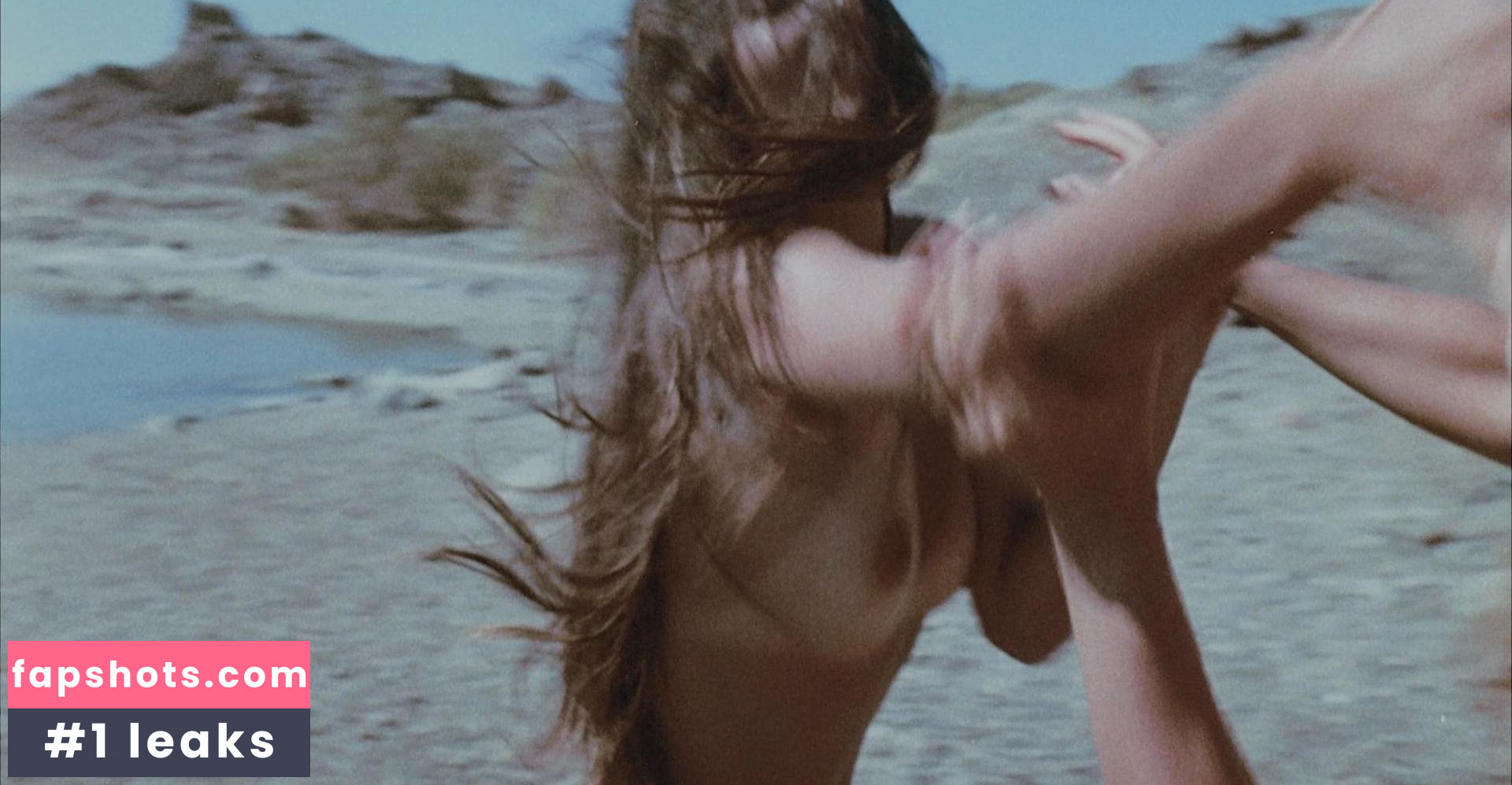 Tzila Karney gallery photo #5