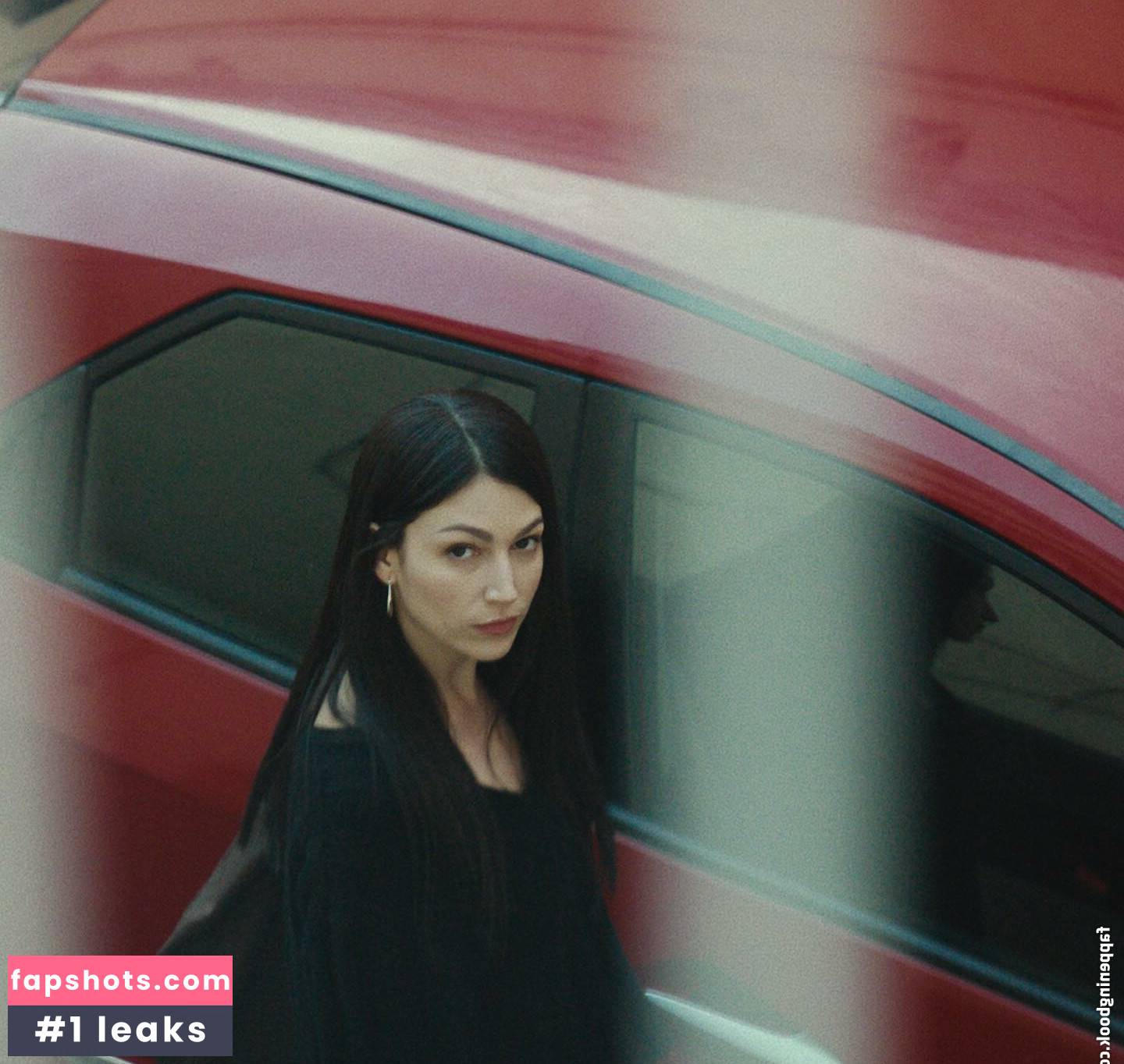 Úrsula Corberó gallery photo #14