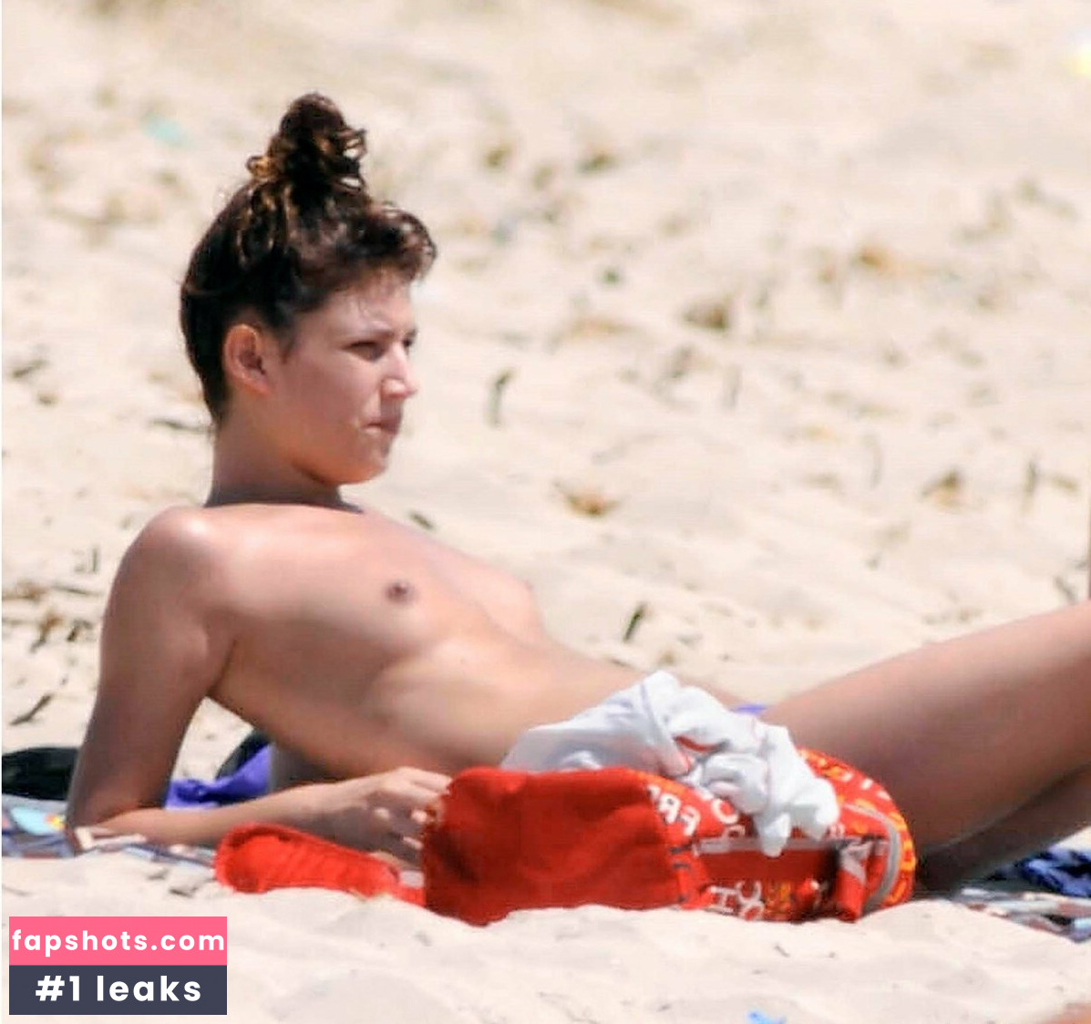 Úrsula Corberó gallery photo #58