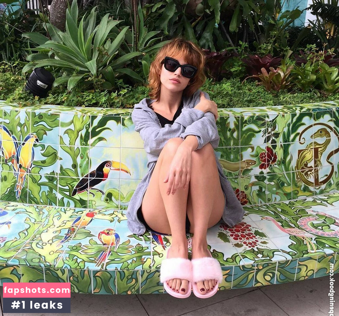 Úrsula Corberó gallery photo #67