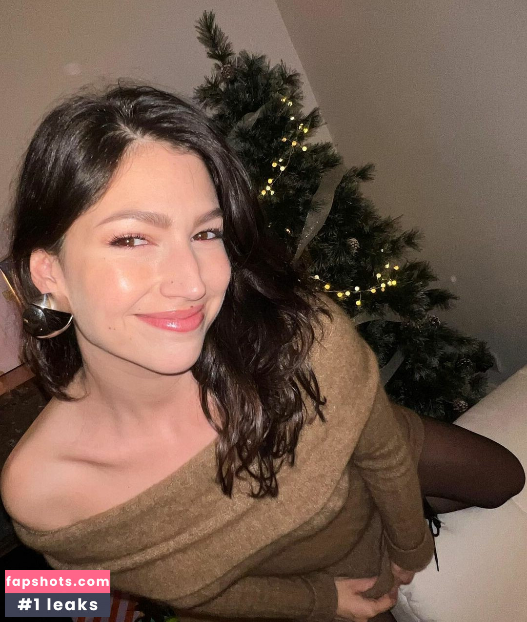 Úrsula Corberó gallery photo #70